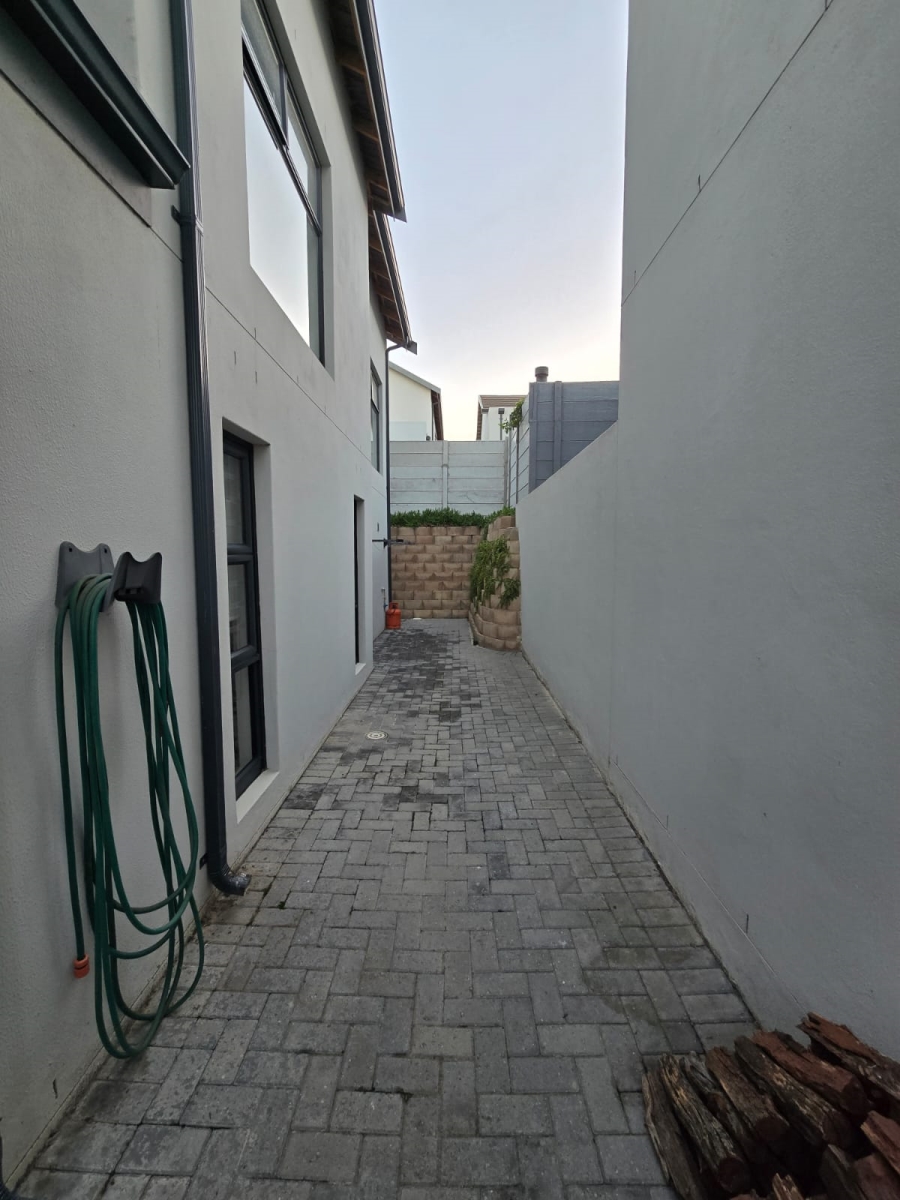 3 Bedroom Property for Sale in Langeberg Ridge Western Cape